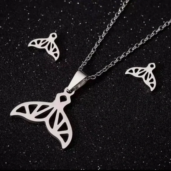 SILVER MERMAID Necklace and Earrings Stainless Steel GIFT SET - Picture 1 of 5